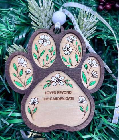 Christmas Pet Memorial Floral Ornament - Customized with your Pets Name